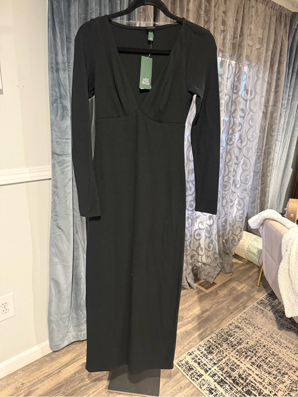 wild fable Black Long Sleeve V-Neck Maxi Dress
